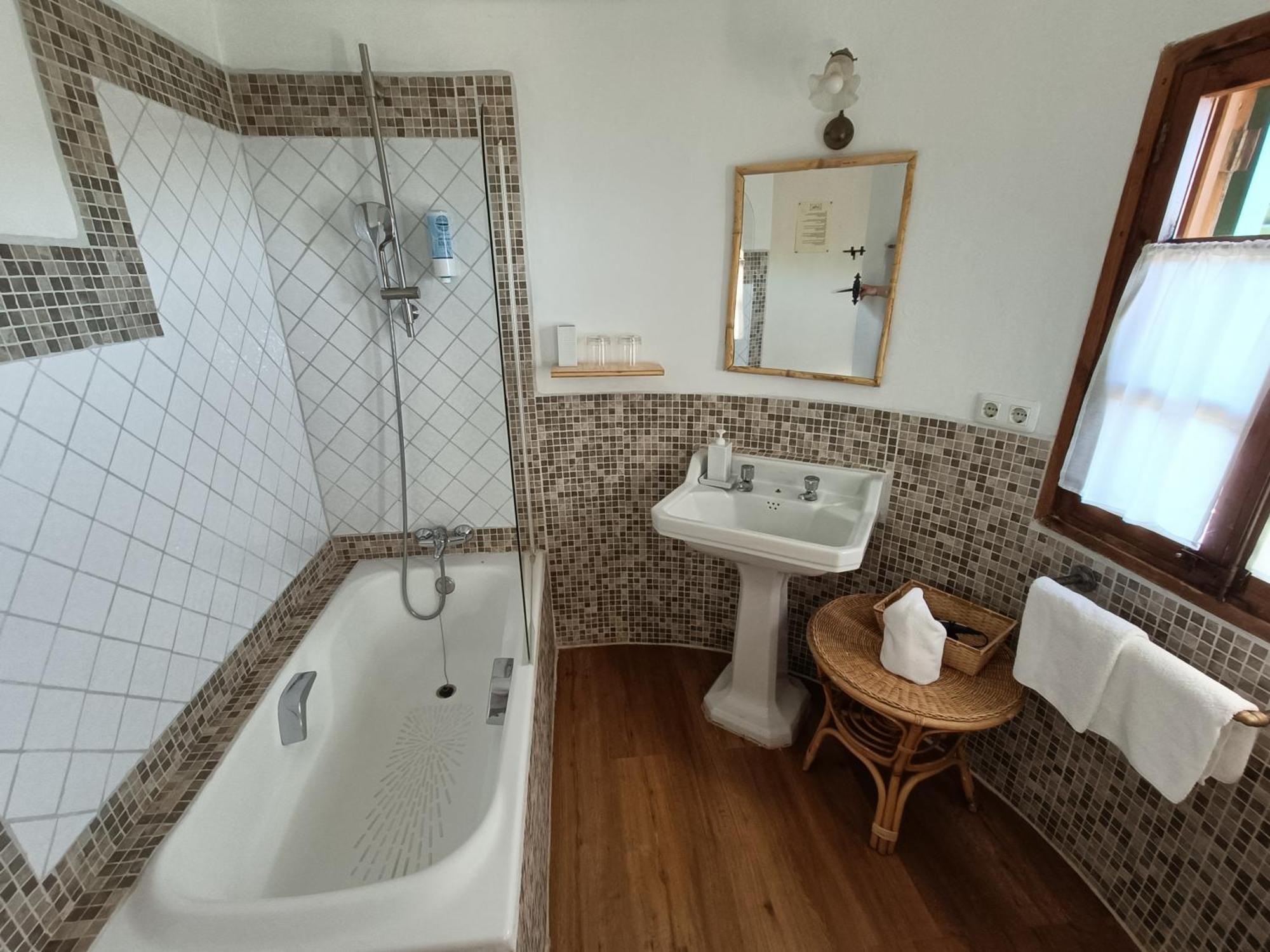 אסטלנצ'ס Sa Plana Petit Hotel מראה חיצוני תמונה